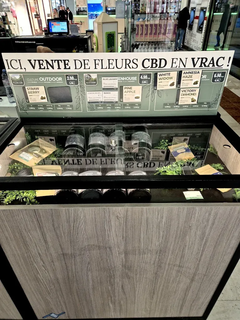Corner CBD de la boutique HappeSmoke Vitrolles